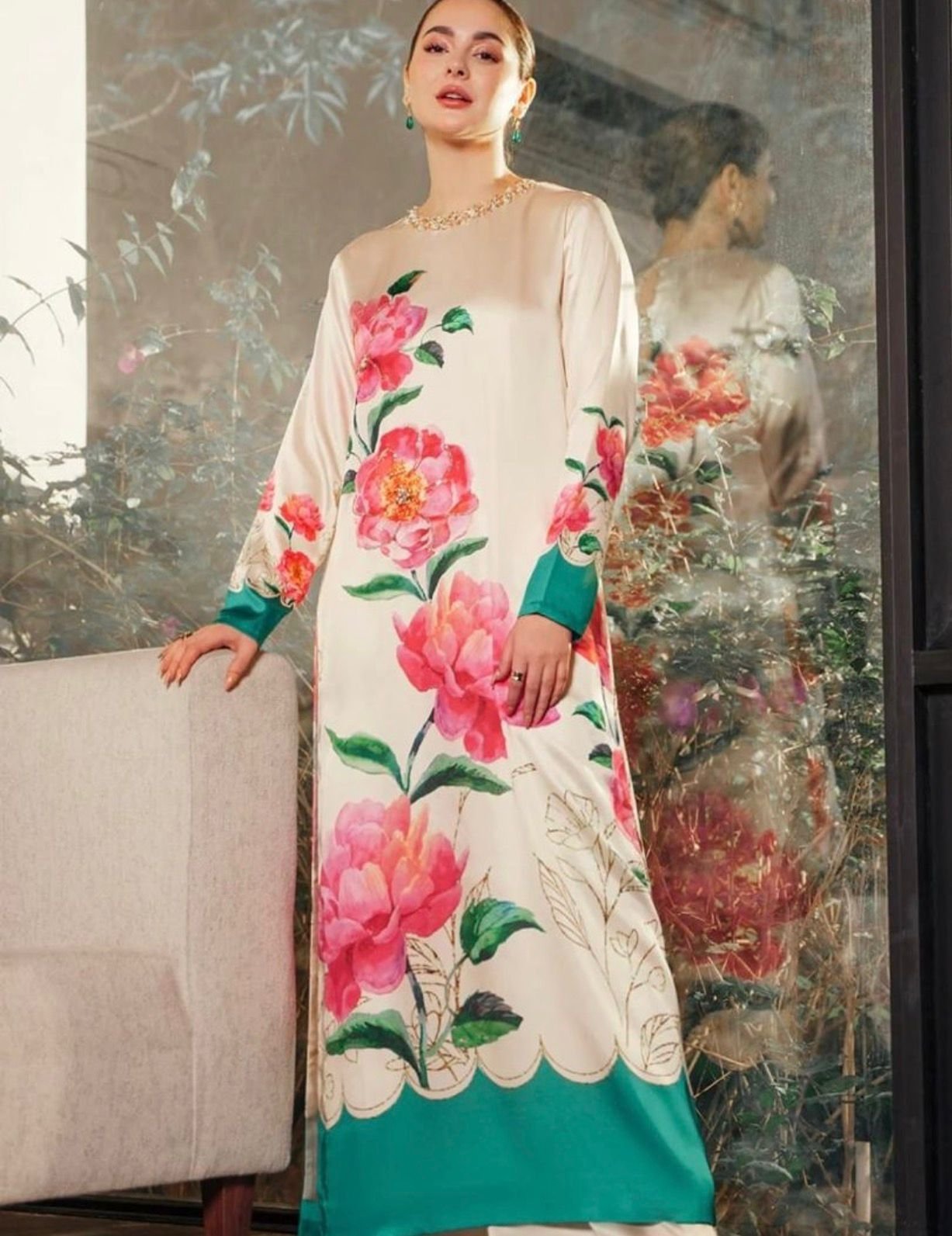 Digital Print 3 Pc Suite with hand work of Pearls and sequence